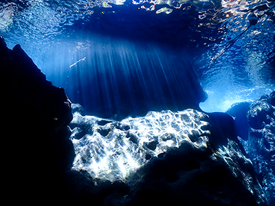 divesite_grotto_01