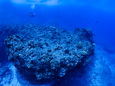 divesite_grotto_04